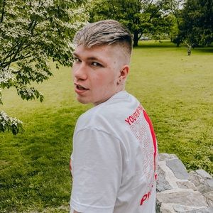 Meet your Posher, Dylan